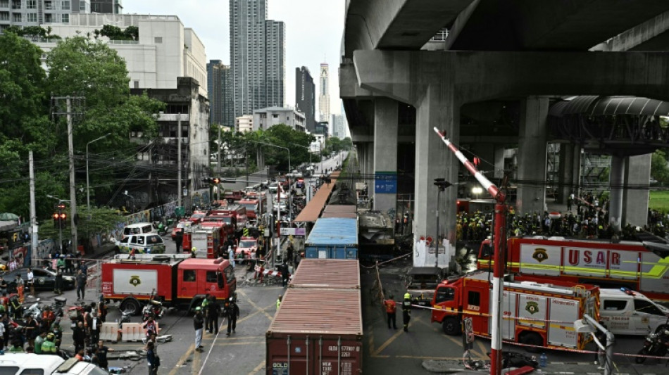 Tha&iuml;lande: huit morts dans une collision entre un train et un bus &agrave; Bangkok