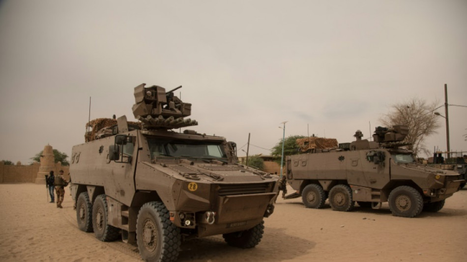 Dos au mur, Paris se donne 15 jours pour trancher sur l'avenir de sa pr&eacute;sence au Mali
