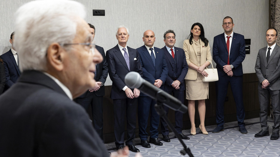 Mattarella, la Nato ha una storia robusta, nulla pu&ograve; incrinarla