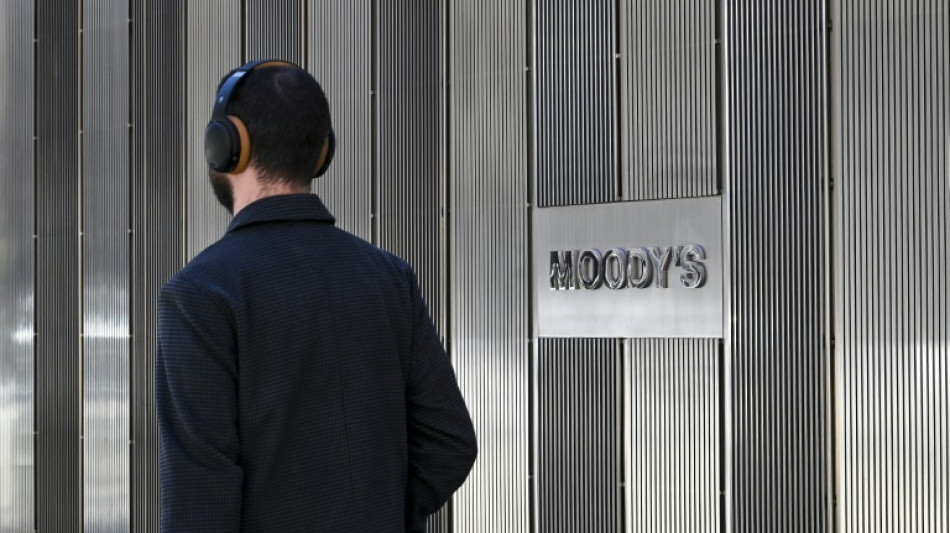 Moody's prive la dette américaine de son triple A, coup dur pour Trump