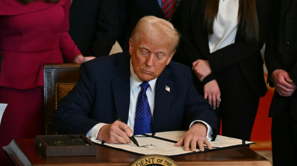 Trump quiere privar de fondos a los colegios que ense&ntilde;en la "teor&iacute;a cr&iacute;tica de la raza"
