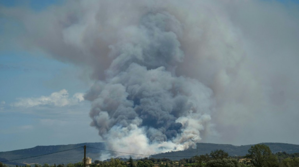 Incêndio na França leva ao confinamento de habitantes de Marselha