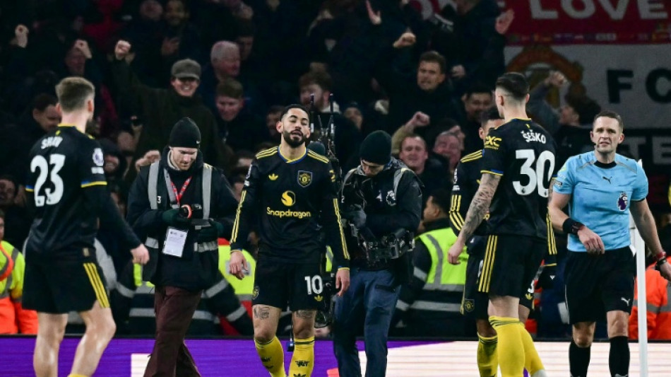 Matheus Cunha d&aacute; vit&oacute;ria ao Manchester United sobre o l&iacute;der Arsenal no Ingl&ecirc;s