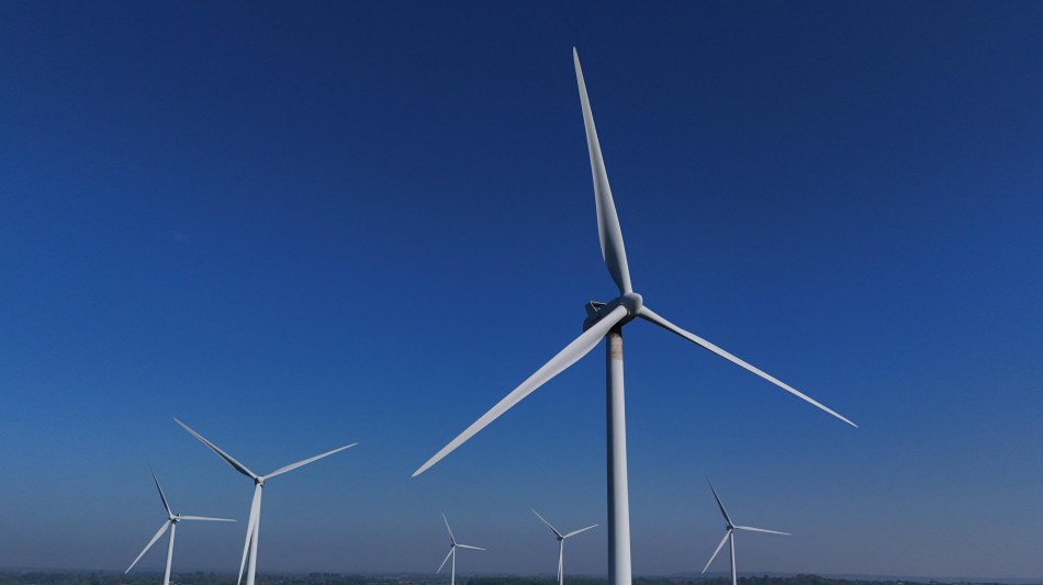 Italiani sì a energia pulita ma no al nucleare vicino casa