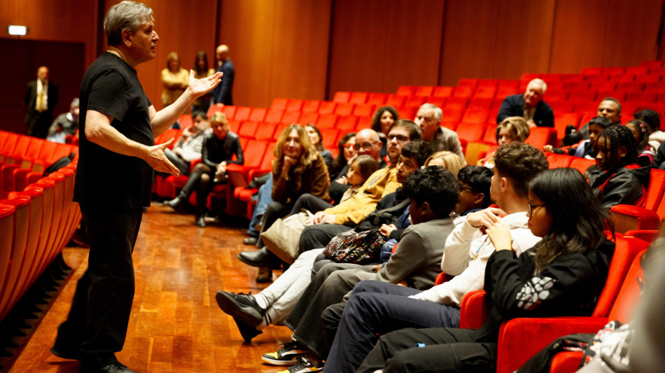 I ragazzi dell'Orchestra Sanitansamble di Napoli e Pappano