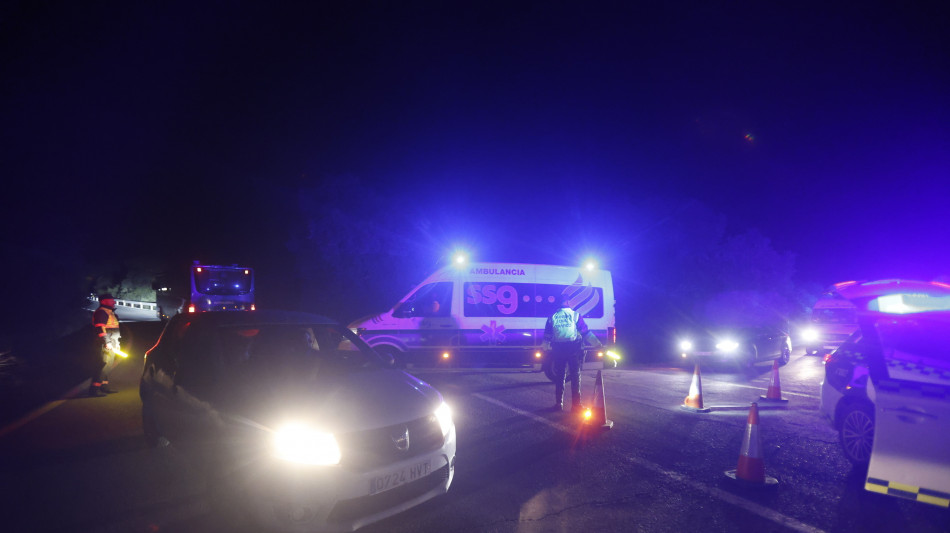 Sale a 21 il bilancio delle vittime dell'incidente ferroviario in Spagna