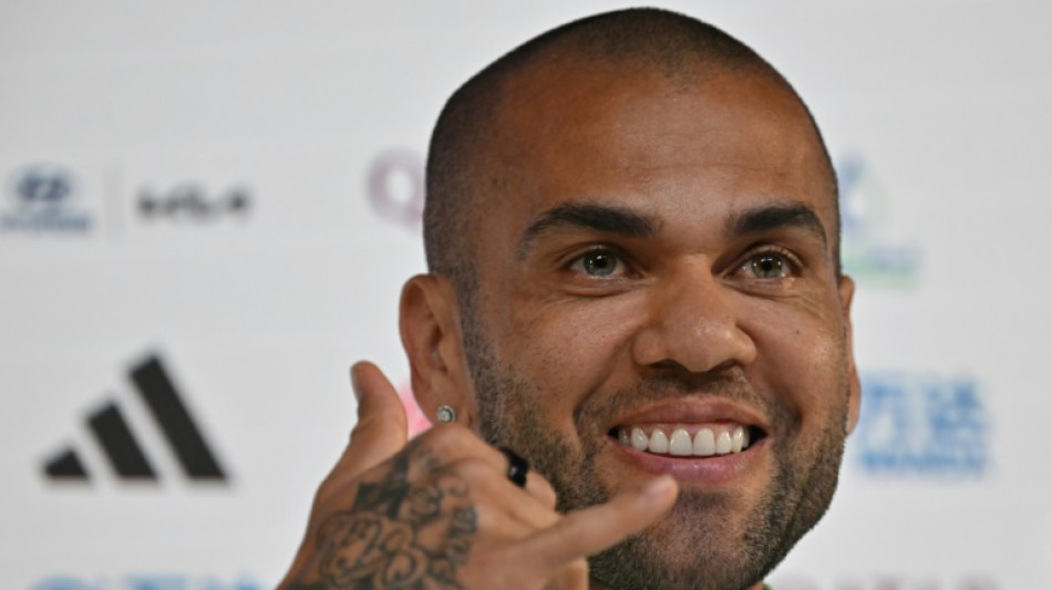 El futbolista brasile&ntilde;o Dani Alves, a juicio en Espa&ntilde;a por presunta violaci&oacute;n 