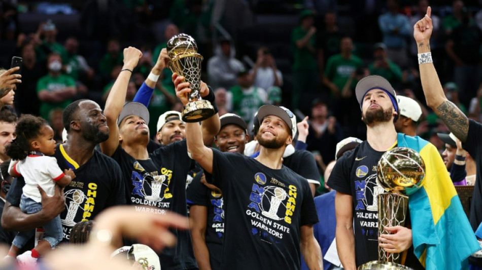 NBA: la traque des Warriors, qui r&ecirc;vent de "back-to-back", peut commencer