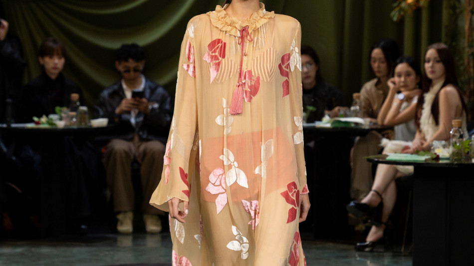 Hui sfila a Milano, la moda come ponte culturale