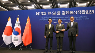 China, Japón y Corea del Sur acuerdan "acelerar" conversaciones para "acuerdo de libre comercio trilateral"