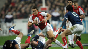 Wales face 'huge task' at France, says former full-back Byrne