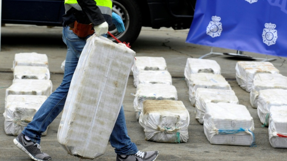 Incautadas 6,5 toneladas de cocaína en un barco frente a las costas de Canarias