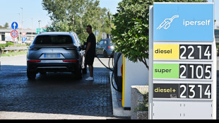 Prezzo del petrolio in calo, Wti scambiato a 104,84 dollari