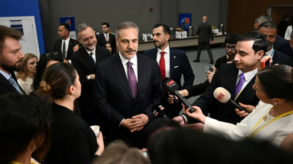 La OTAN negocia un alza del gasto militar en una reunión en Turquía