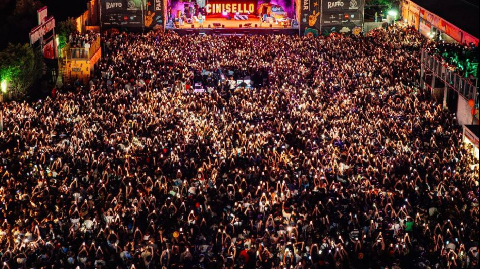 Sul palco di Gallipoli un duetto inedito Sfera Ebbasta-Elodie