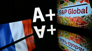 Un mois apr&egrave;s avoir abaiss&eacute; la note fran&ccedil;aise, S&P s'abstient d'une nouvelle d&eacute;cision