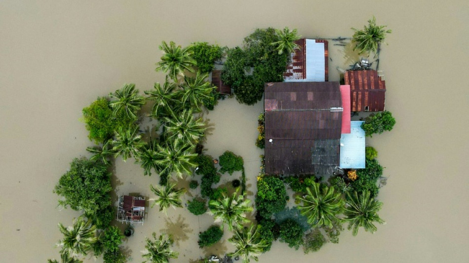 Al menos 145 muertos en inundaciones en el sur de Tailandia
