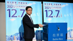 Les Hongkongais en nombre restreint aux urnes apr&egrave;s un incendie meurtrier