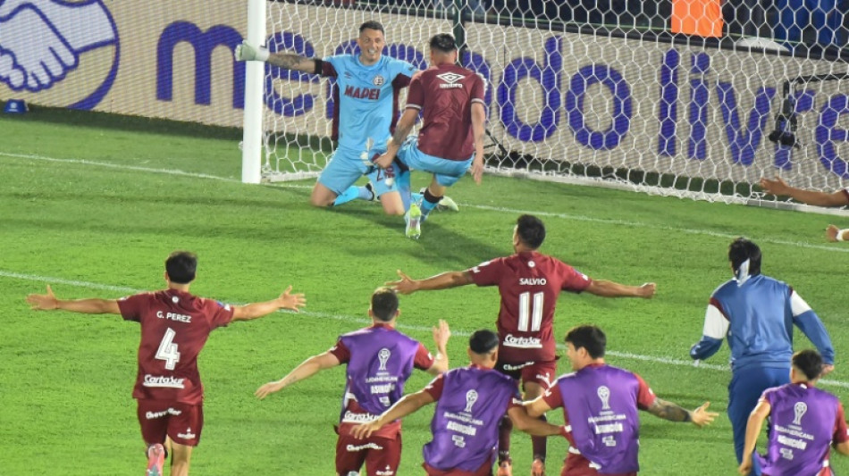 Lan&uacute;s vence Atl&eacute;tico-MG nos p&ecirc;naltis e conquista Copa Sul-Americana