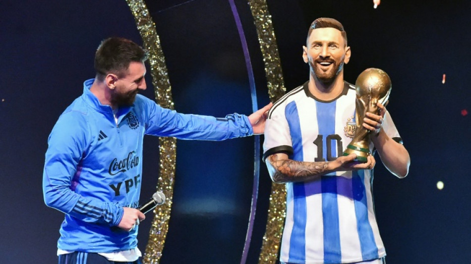 Messi et l'Argentine honor&eacute;s lors d'une c&eacute;r&eacute;monie par la Conmebol