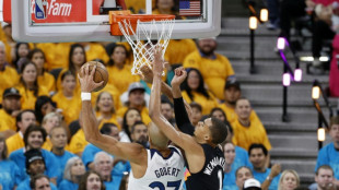 NBA: les Spurs surpris par les Wolves, malgr&eacute; le record de contres de Wembanyama