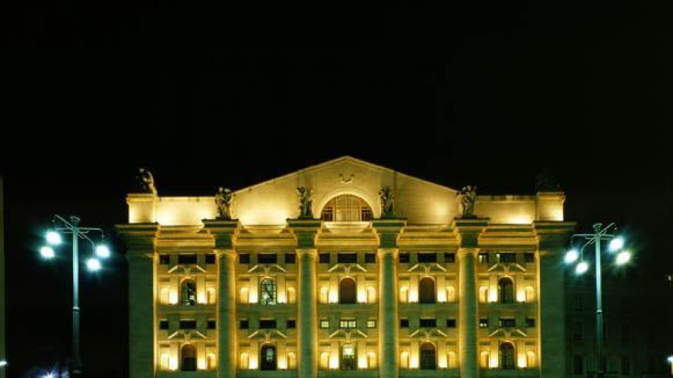 Borsa: Milano chiude stabile (+0,03%). Balza Fincantieri, pesa Stellantis