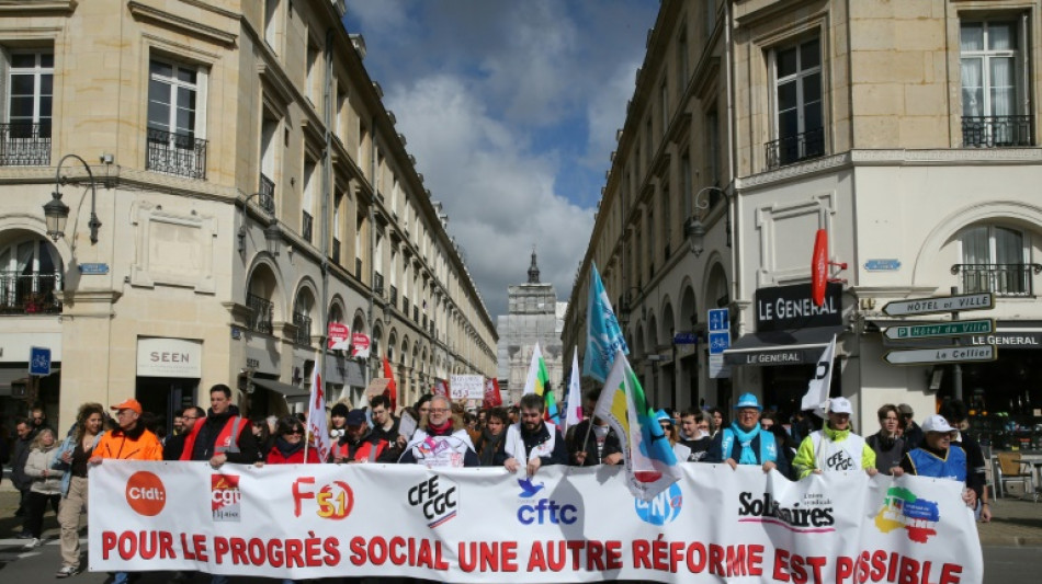 Protestas a la baja en Francia antes de decisi&oacute;n clave sobre la reforma de las pensiones