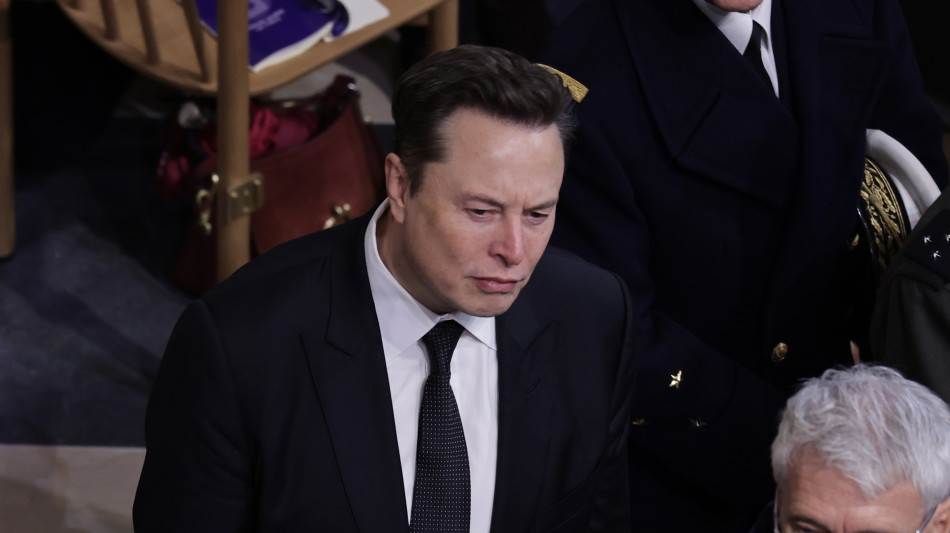 Elon Musk da record, &egrave; il primo a valere pi&ugrave; di 400 miliardi
