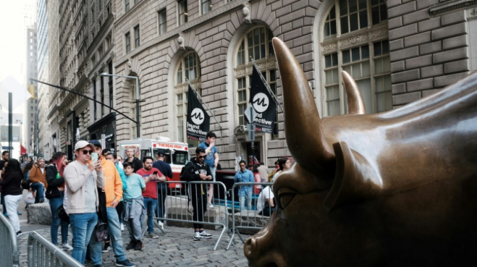 Wall Street ouvre en hausse, tente un rebond apr&egrave;s une trois s&eacute;ances calamiteuses
