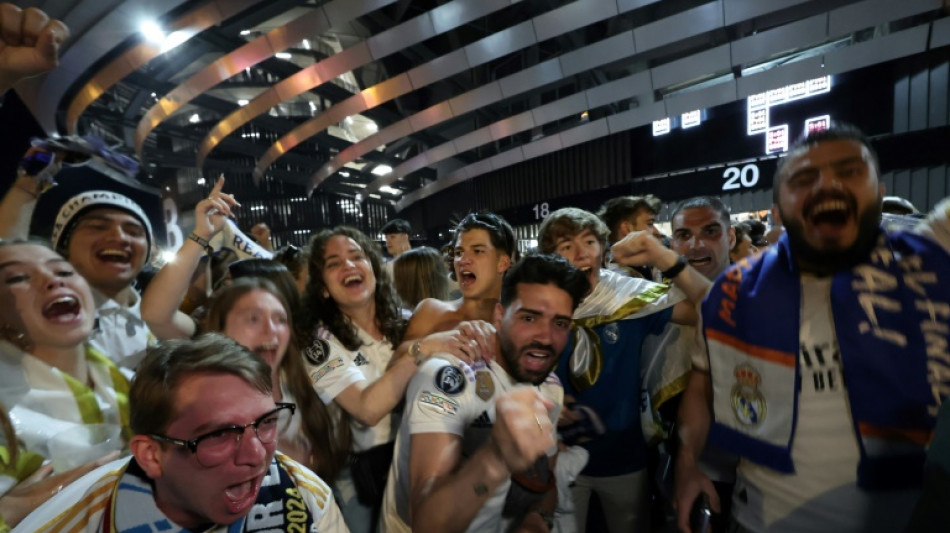 "Nunca nos cansaremos de vencer", dizem torcedores em Madri ap&oacute;s conquista da 15&ordf; Champions