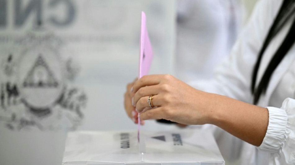 Trump cita 'consequ&ecirc;ncias graves' para Honduras em cen&aacute;rio de disputa acirrrada pela presid&ecirc;ncia