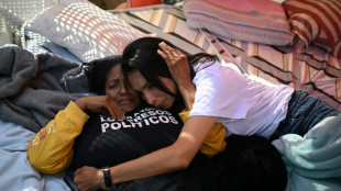 Fatigue et col&egrave;re pour les gr&eacute;vistes de la faim devant la prison "Zona 7" de Caracas