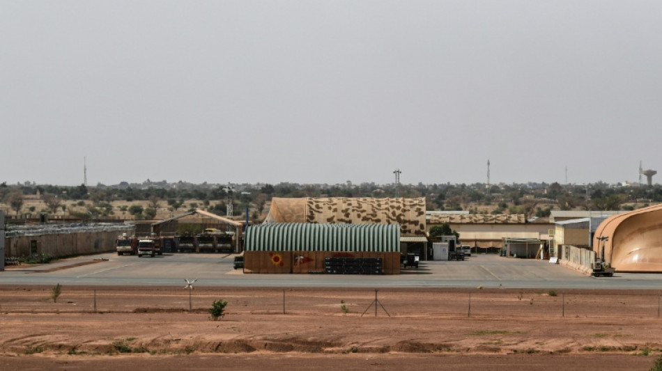 Sicherheitskreise: Aufst&auml;ndische Soldaten greifen Pr&auml;sidentenpalast im Niger an