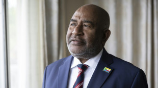 Comores: Azali Assoumani, d'ex-putschiste &agrave; pr&eacute;sident r&eacute;&eacute;lu au premier tour