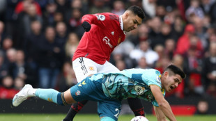 Ten Hag bemoans erratic refs after Casemiro red card in Man Utd draw