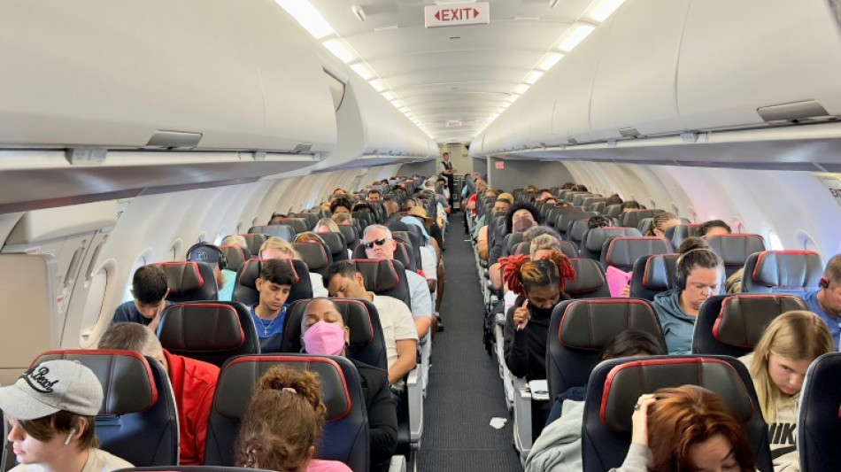 Abspielen von Musik in Flugzeug oder Zug durch Betreiber ist &ouml;ffentliche Wiedergabe
