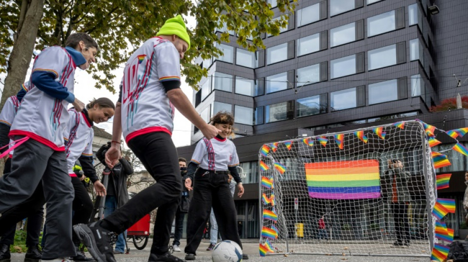 Organizaciones piden a la FIFA proteger a la comunidad LGBT+ con partido simb&oacute;lico