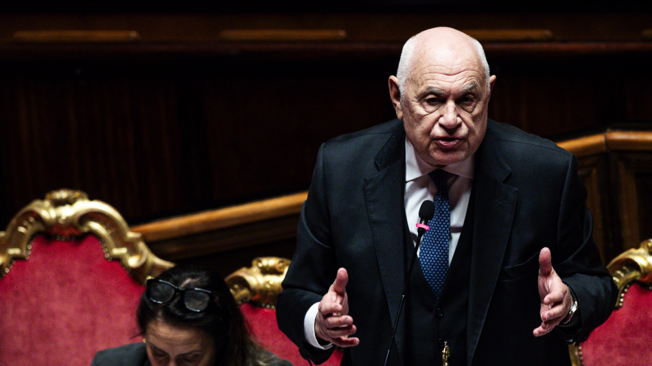 Nordio, agente potr&agrave; essere assistito senza essere indagato