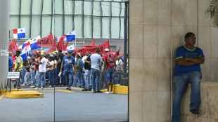Una bananera estadounidense paraliza su producción en Panamá por una huelga