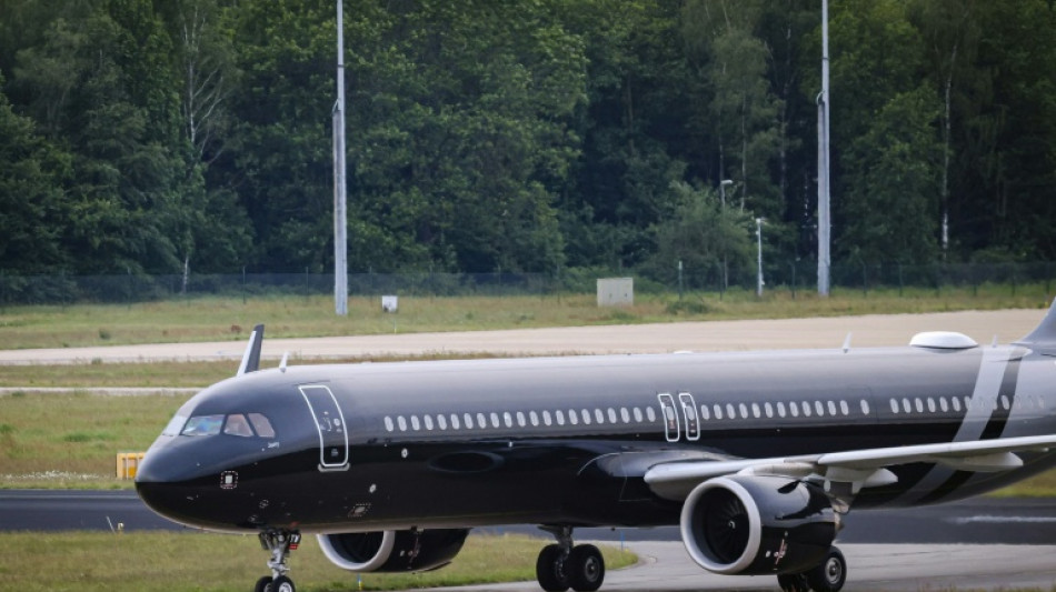 Plane with hantavirus evacuees lands in Netherlands