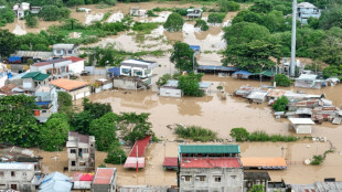 Les Philippines &eacute;valuent les d&eacute;g&acirc;ts apr&egrave;s le "super typhon" Fung-wong, en route vers Ta&iuml;wan