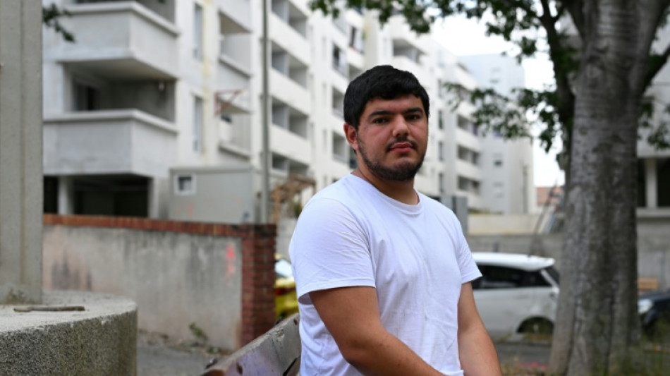 Amine Kessaci, ativista forjado no drama do tr&aacute;fico de drogas na Fran&ccedil;a