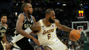 James, Davis propel Lakers past Bucks, Heat cool off Celtics