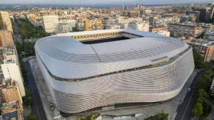 El Santiago Bernab&eacute;u se convierte en pista de tenis por el torneo de Madrid
