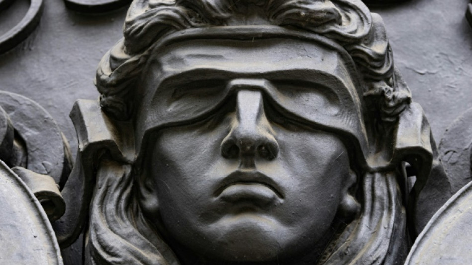 Geldstrafe für Berliner wegen Verbreitung von Nazisymbolen und Gewaltaufrufen