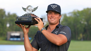El novato La Sasso supera a Rahm en el torneo de cierre de temporada de LIV Golf