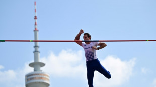 Athl&eacute;tisme: Lavillenie et Collet en finale de la perche avec Duplantis