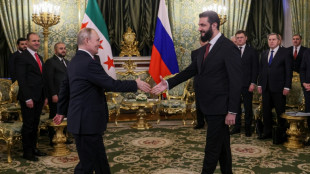 Putin e presidente da S&iacute;ria trocam elogios em reuni&atilde;o sobre bases militares russas