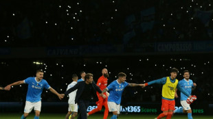 El Nápoles solventa el escollo del Lecce para dormir líder de la Serie A