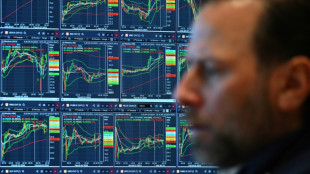 Wall Street ouvre en baisse, prudence avant une s&eacute;rie d'&eacute;v&eacute;nements macro&eacute;conomiques